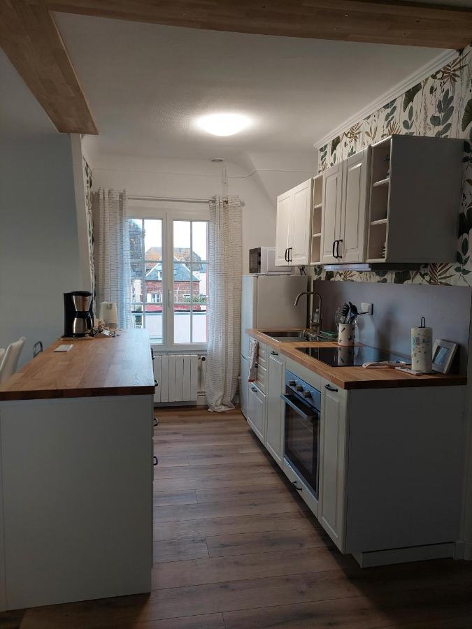 Au Gre Des Marees 2 Appartement Face A La Mer 2Eme Etage Ault Exterior foto